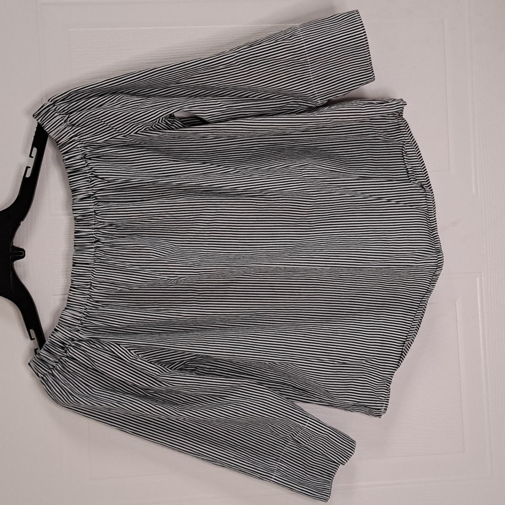 Forever 21 Off Shoulder Striped Top Size S